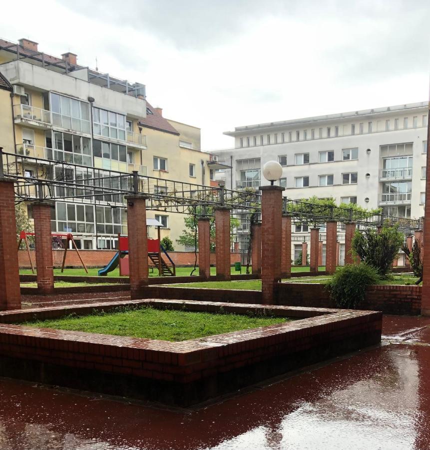 Apartment Green - Grey Ljubljana Luaran gambar